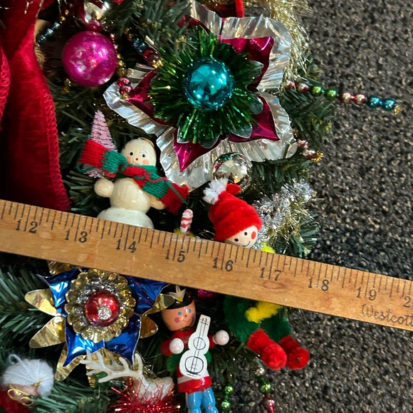 Vintage repurposed Festive Holiday Wreath with Red Bow - Picture 14 of 14